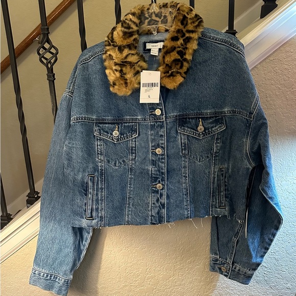 Forever 21 Jean Jacket w/fur collar - Picture 2 of 3